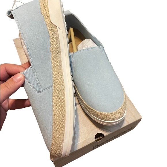 BearPaw Jude Espadrille, Powder Blue, Size 9, NIB - Picture 2 of 7